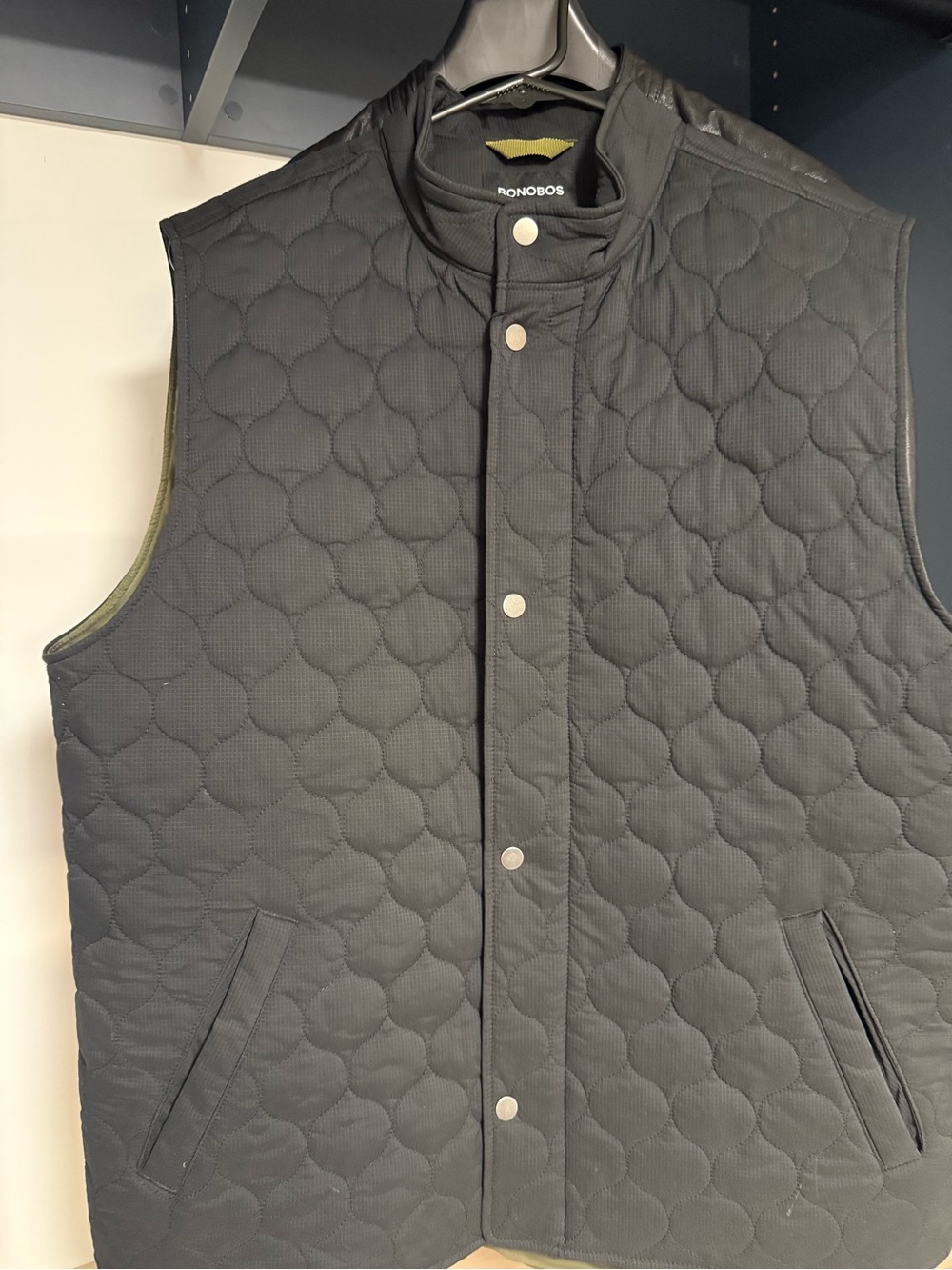 Bonobos Quilted Snap-Front Vest in Black